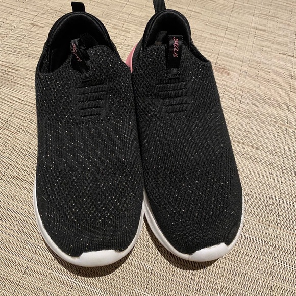 Girls Sketchers Ultra Flex Metamorphic Slip On Sneaker - Picture 2 of 3